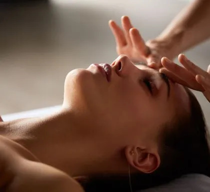 Scandibavian Beauty Center Hudpleie m/Massasje